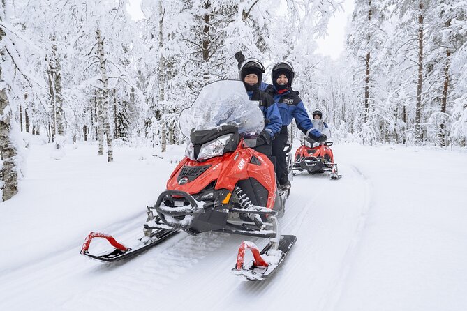 1 Hour Easy Snowmobile Safari in Levi - The safety rules deserve your attention