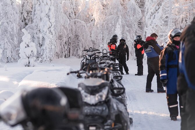 2 Hours Snowmobile Safari to the Levi Nature - How the snowmobile arrangement works