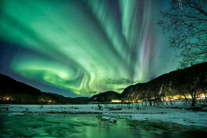 3-h Northern Light Safari by Snowmobiles From Levi - Meeting in Sirkka and getting equipped