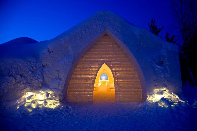 Arctic Snow Castle Visit with Lappish Dinner - Small Group Tour - Dinner in Rovaniemi’s largest ice restaurant