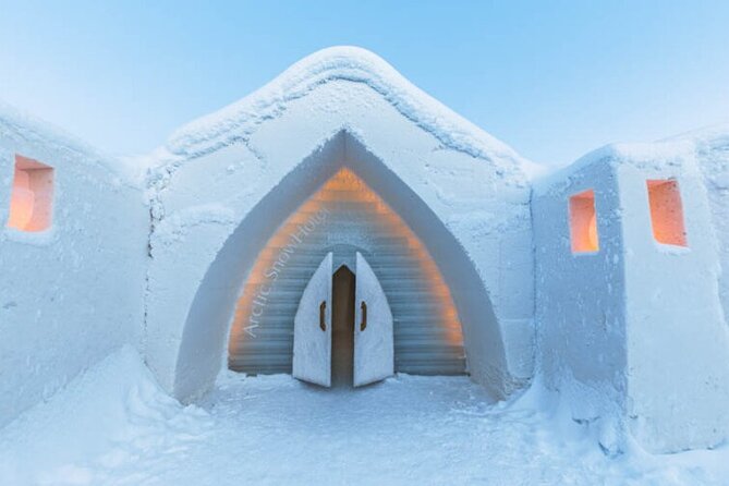 ARCTIC SNOWHOTEL the biggest in Europe - Entering Europe’s largest snow hotel