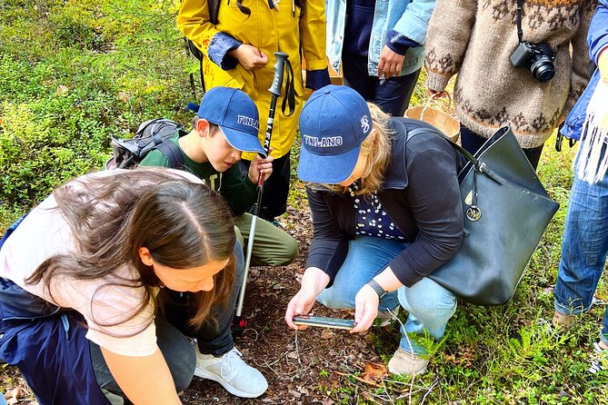 Berry Picking in a National Park - Weather, clothing, and daily practicalities