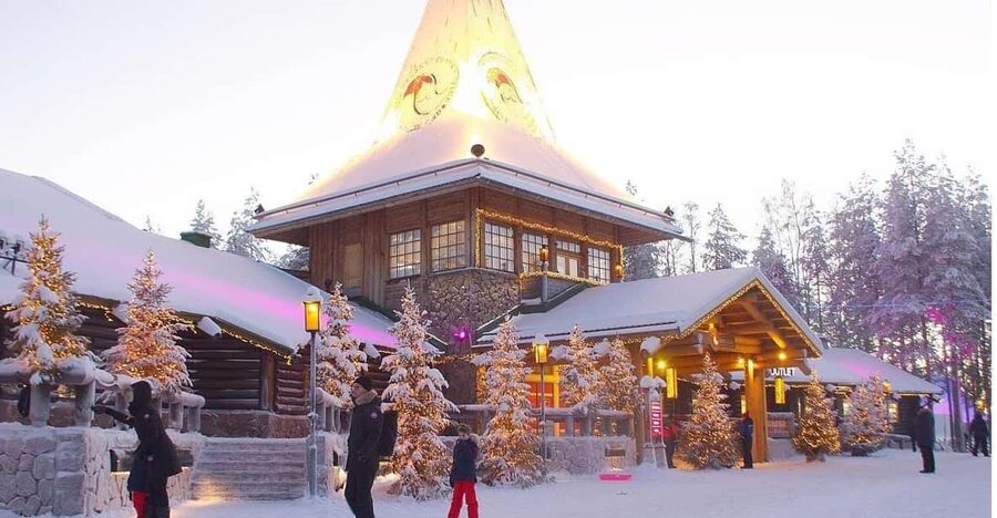 City tour and Santa Claus village visit in Lapland - Starting at Santa Claus Hotel