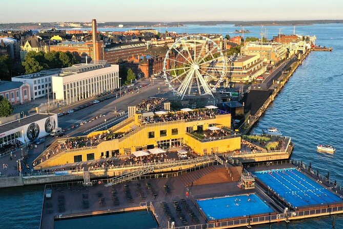 CITY Tour with Food Tasting in Helsinki - Esplanadi Park offers a short green pause