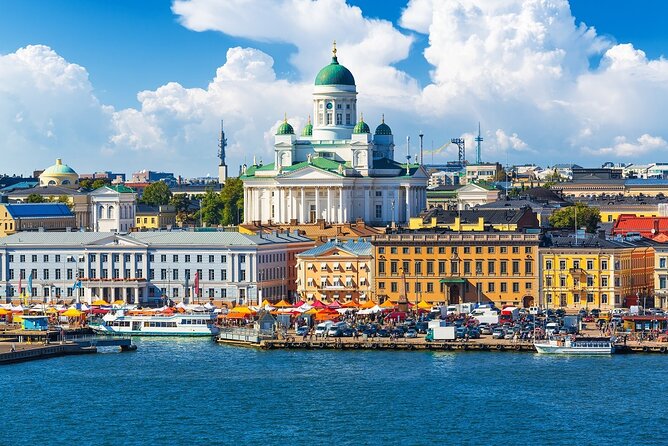 CITY Tour with Food Tasting in Helsinki - Aleksanterinkatu connects sights with daily life