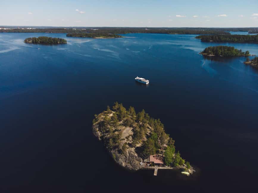 Cruise around Savonlinna archipelago - Why see Savonlinna from the water?