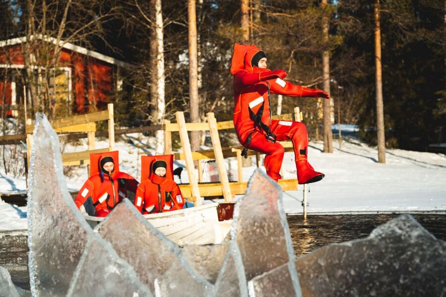 Daytime Ice Floating Rovaniemi, Frozen Lake Experience - Key points to know before booking