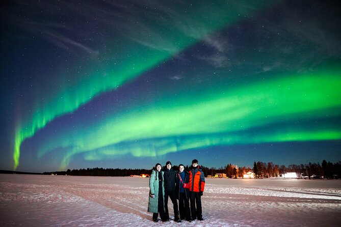 Family-Friendly: Northern Lights Adventure from Rovaniemi - Taking your own Northern Lights photographs