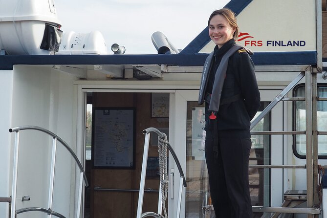 Ferry to Suomenlinna Fortress Island - What makes Suomenlinna worth the trip