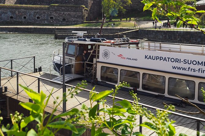 Ferry to Suomenlinna Fortress Island - Why an early departure can improve the visit