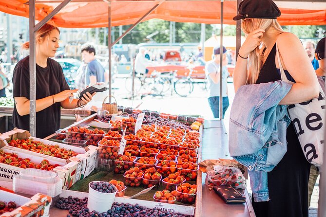 FOOD Tour with Roof Top Bar in Helsinki - What the guides add to the food