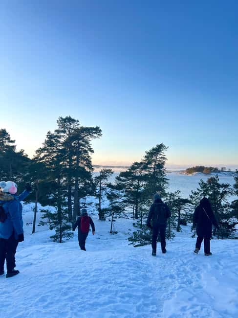 From Helsinki: Archipelago Excursion in Porkkalaniemi - Walking through forest, rock, and coastal habitats