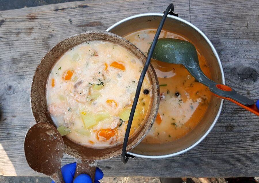 From Helsinki: Magical Taiga Hike in Liesjärvi National Park - Lakefront lunch cooked over the fire