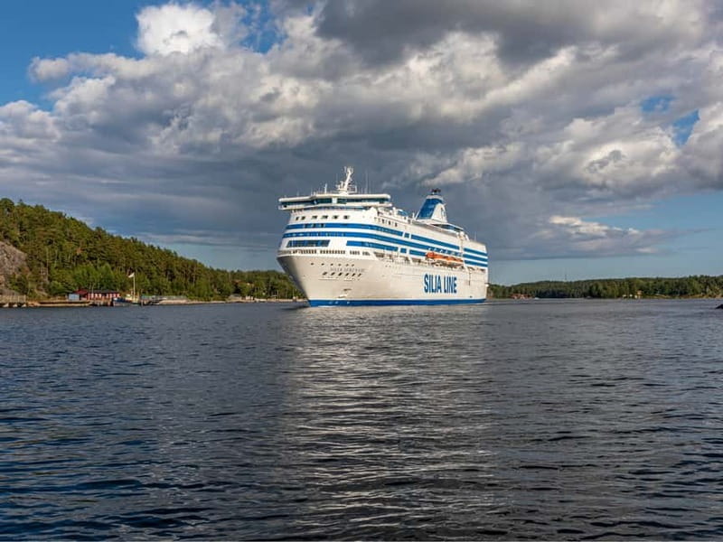 From Helsinki: Overnight Cruise to Stockholm with Breakfast - Your private sea-view cabin