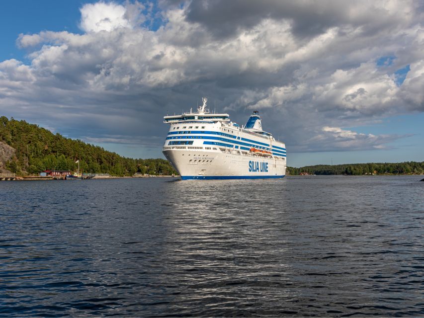 From Helsinki: Overnight Cruise to Stockholm with Breakfast - The views are the reason to take the ship