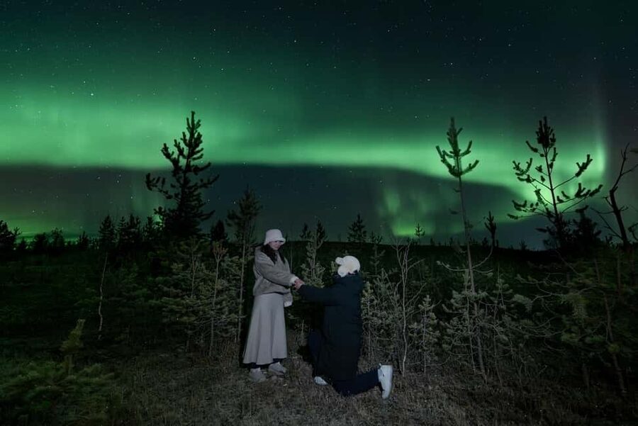 From Rovaniemi: Aurora Borealis Hunting with Photos & Videos - What the photography service adds