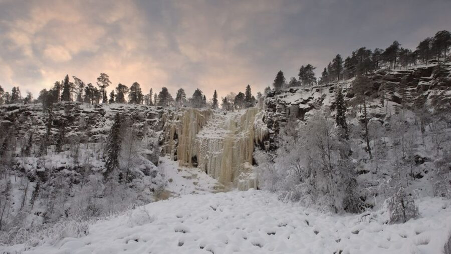 From Rovaniemi: Korouoma Frozen Waterfalls Small-Group Hike - Reaching Korouoma from Rovaniemi