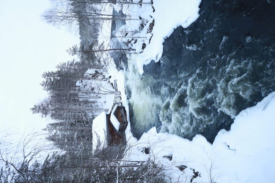 From Ruka: Snowshoeing in Oulanka National Park - Getting used to snowshoes on the Little Bear Trail