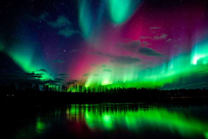 Guaranteed Northern Lights Hunting Adventure in Lapland - Photography with the guide’s professional camera