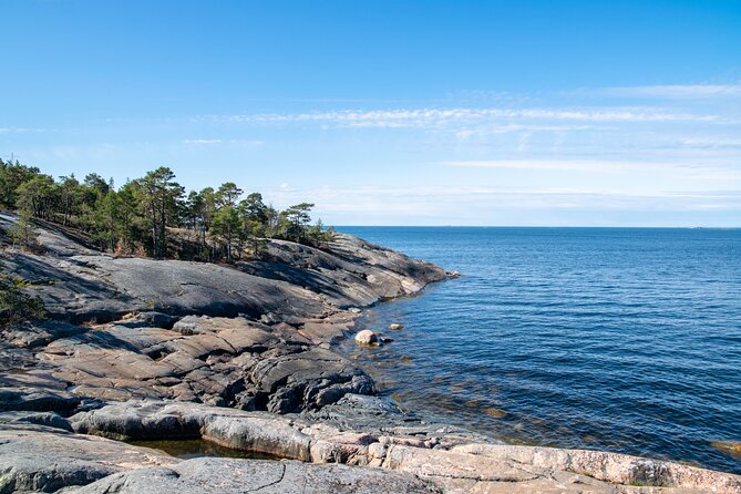 Helsinki: Archipelago Exploration at Porkkalanniemi peninsula - A Finnish snack stop by the fire
