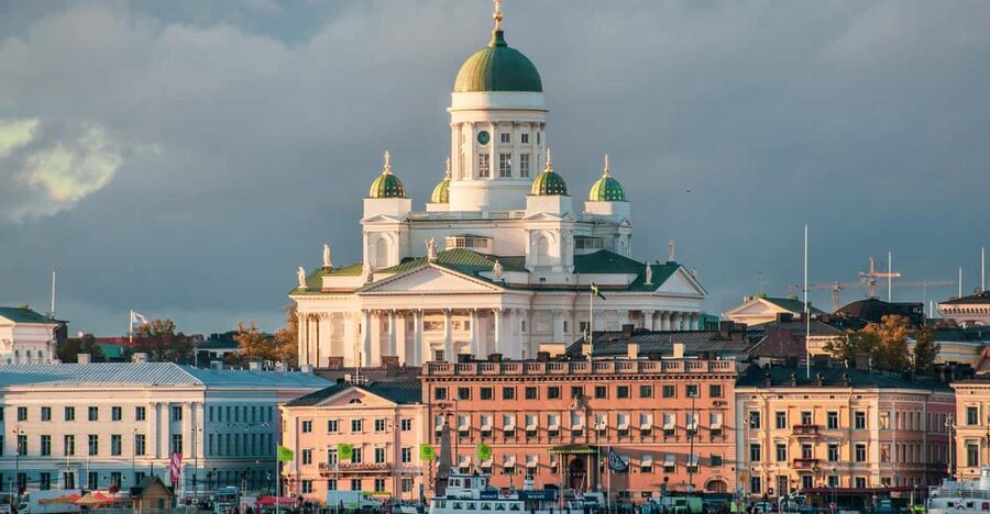 Helsinki: Architectural Highlights Guided Walking Tour - Key points at a glance