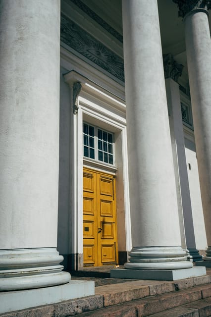 Helsinki: Architectural Highlights Guided Walking Tour - Helsinki Central Station and the power of arrival