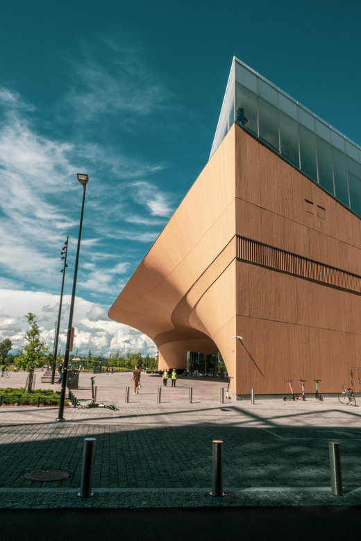 Helsinki: Architectural Highlights Guided Walking Tour - Sanomatalo and Kansalaistori: Helsinki opens outward