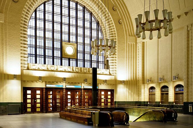 Helsinki architecture tour with a city planner - Oodi provides a modern finish