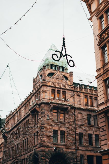Helsinki: Architecture Walking Tour with Expert - The Central Railway Station and the Saarinen connection
