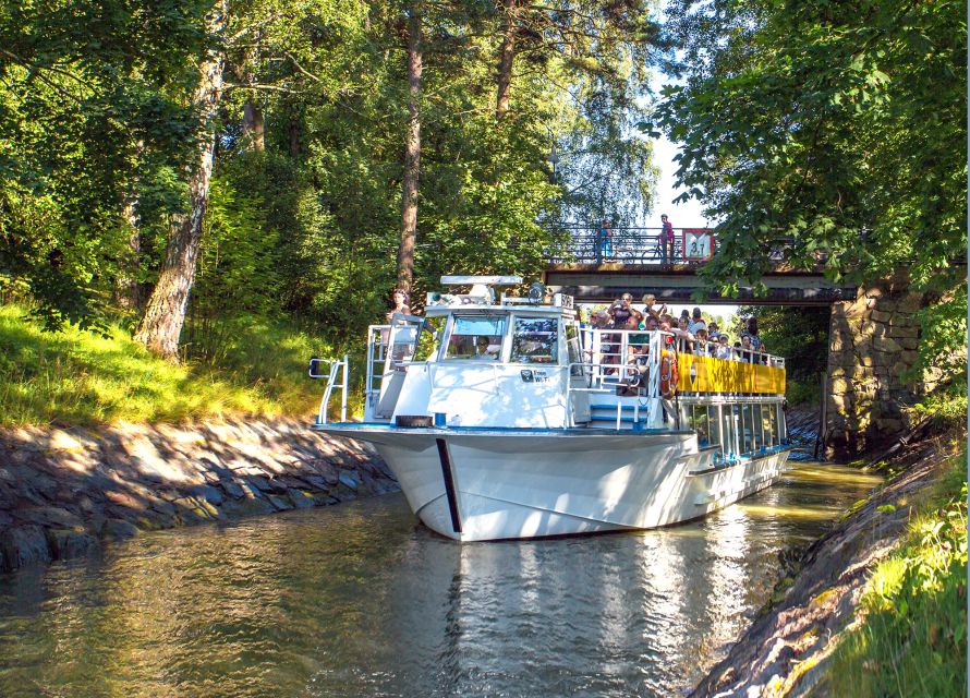 Helsinki by Bus and Boat 24-Hour Combo Ticket - What the 19-stop bus route gives you