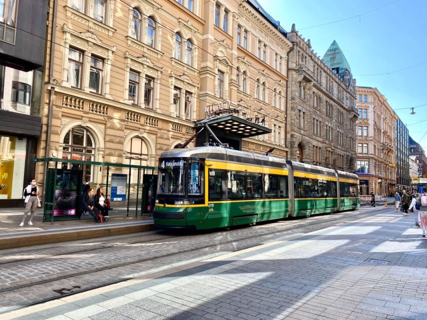 Helsinki: City Highlights and Suomenlinna Eco-Friendly Tour - Crossing the harbor to Suomenlinna