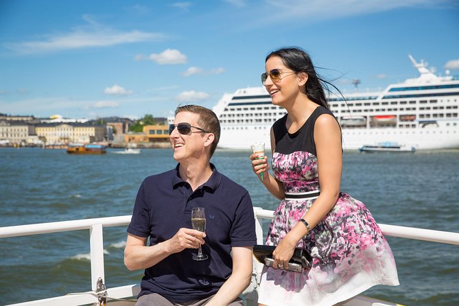 Helsinki City Highlights Cruise - Starting at Kauppatori and the Old Market Hall