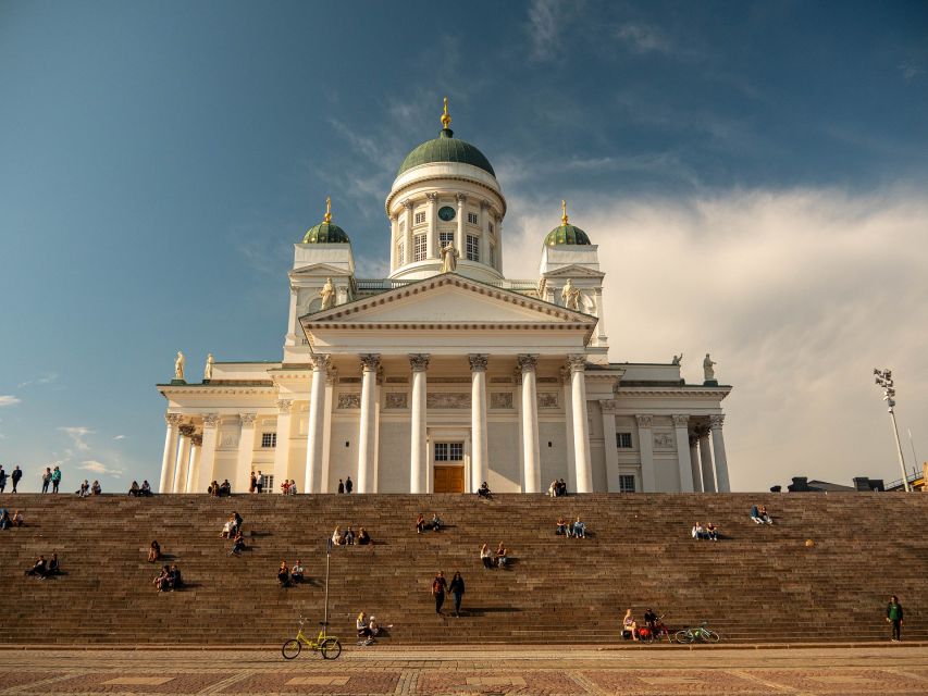 Helsinki: Express Walk with a Local in 60 minutes - Price, group size, and what you receive