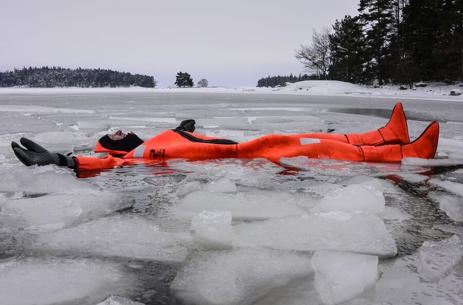 Helsinki: Floating Experience in a Survival Suit - What the Helsinki survival-suit float is really like