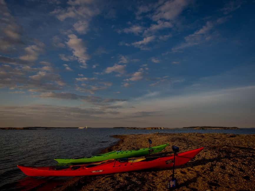 Helsinki: Midnight Sun Kayaking Tour with Campfire - How much value do you get for $152?
