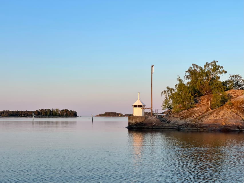 Helsinki: Private Boat Tour - A skipper who keeps the outing relaxed