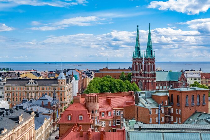 Helsinki Scavenger Hunt and Highlights Self-Guided Tour - A relaxed option for couples, friends, and team groups