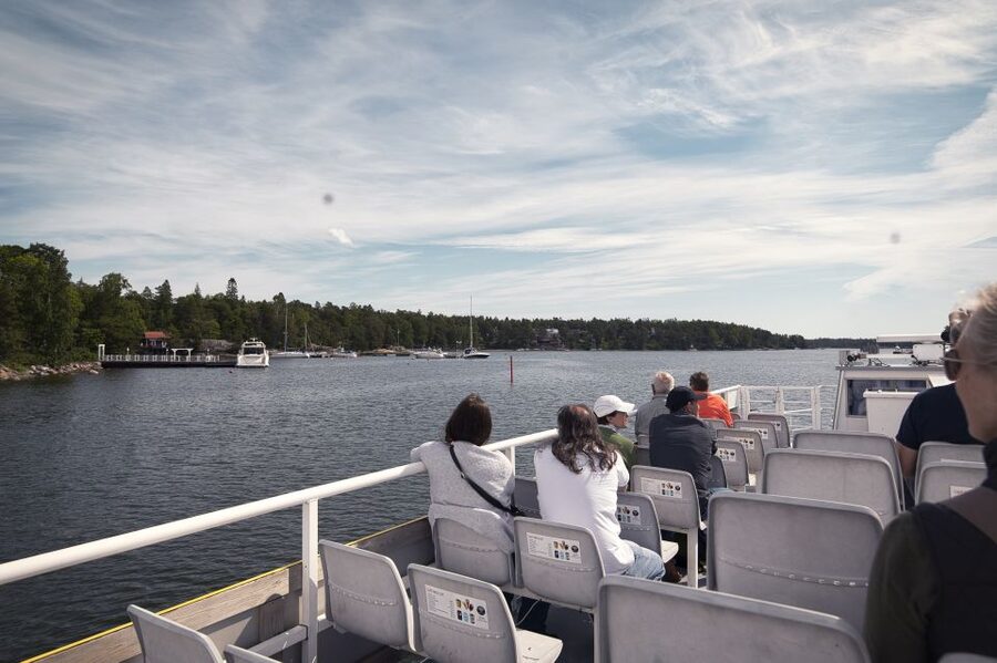 Helsinki: Sightseeing Canal Cruise with Audio Commentary - Korkeasaari Zoo and the icebreakers