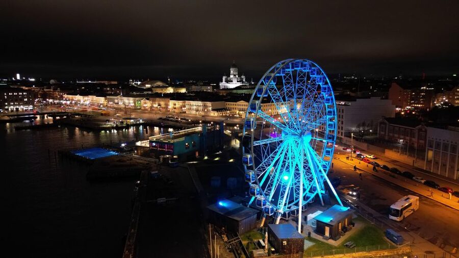 Helsinki: SkyWheel Helsinki Entry Ticket - Sunset or winter darkness?