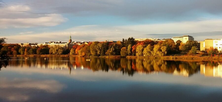 Helsinki: Small-Group Walking Tour with City Planner Guide - Uspenski Cathedral and the harbor edge