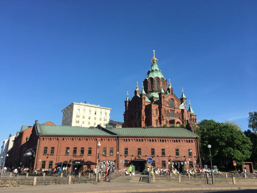 Helsinki Stopover Tour with Round-Trip Airport Transfers - Esplanade Park and Old Market Hall