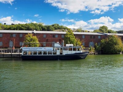 Suomenlinna and Lonna Hop-on Hop-off Cruise