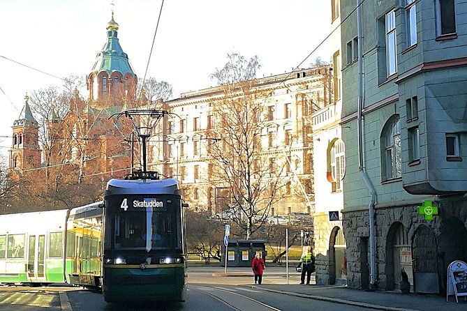 Helsinki tram tour with a city planner - Huvilakatu shows Helsinki’s colorful side