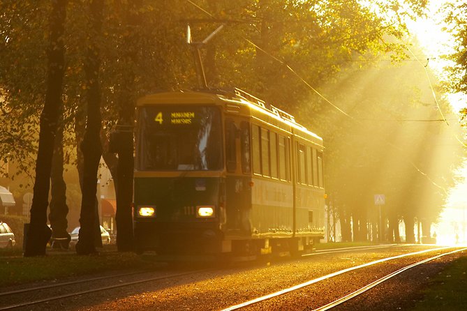 Helsinki tram tour with a city planner - Iso Roobertinkatu places you in the Design District