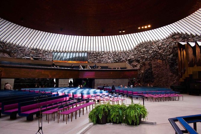 Helsinki Walking Tour with PRIVATE Professional guide - Helsinki Cathedral and Senate Square