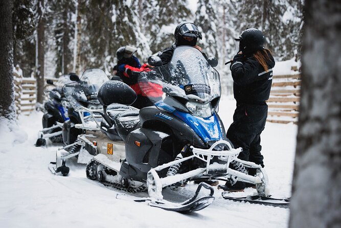 Husky and Reindeer Experience With Snowmobiling - A quiet 500-meter ride with the reindeer