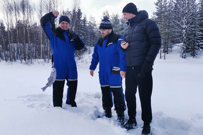 ICE FISHING experience - The real appeal of ice fishing near Rovaniemi