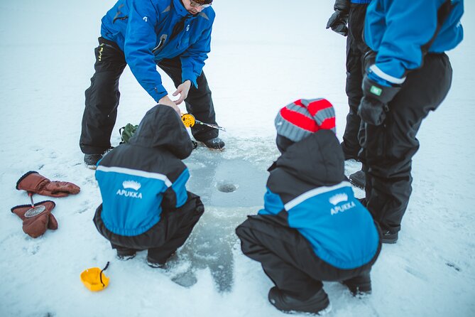 Ice Fishing Like a Finn, Apukka Adventures Rovaniemi - Cold fingers and the clothing question