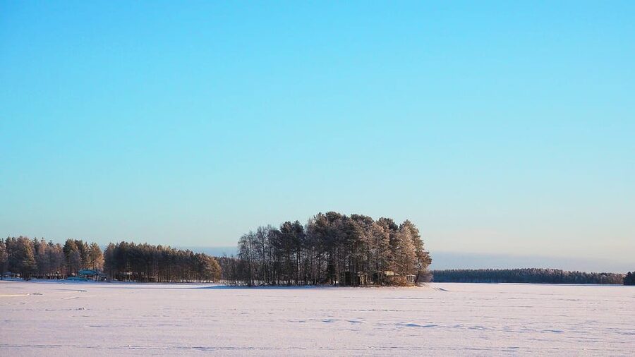Ice fishing program in Lapland - Guide Quality and the Human Side