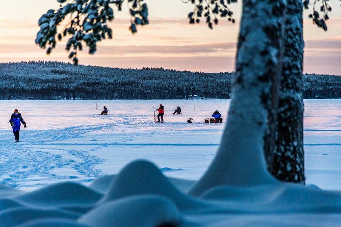 Ice Fishing Trip in Rovaniemi - Meeting at Lapland Welcome in central Rovaniemi